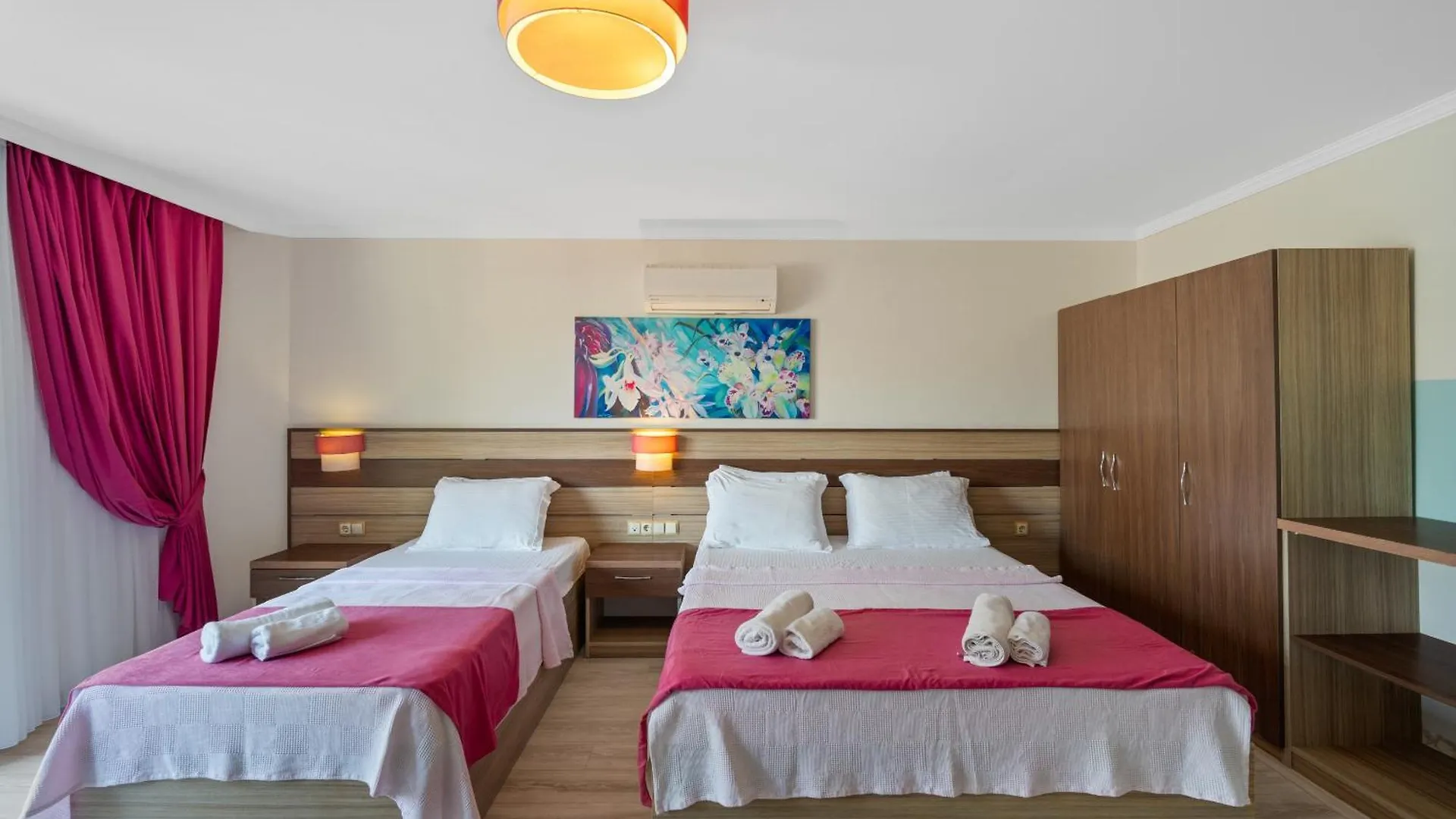 Eden Pyara Hotel Turunc 2*,